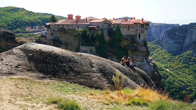 2 Day Private Tour of Meteora & Thermopylae From Athens - Thermopylae and the Gates of Fire
