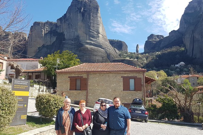 2-days rail trip from Athens to Meteora - The sunset tour around Meteora