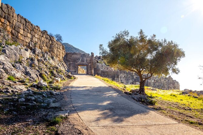 27 Day Grand Circle Tour of Mainland & Corfu, Mykonos, Santorini - Mykonos, Delos, Rhenia, and Santorini