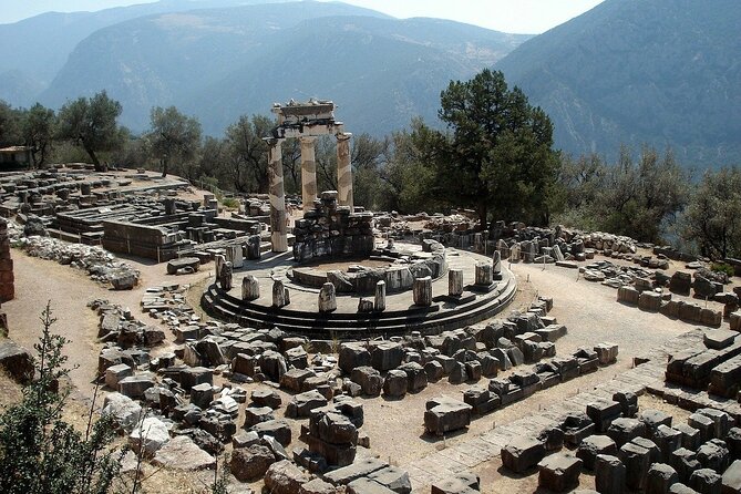 3 Day Private Tour in Olympia, Delphi & Monasteries of Meteora - Day 1: Corinth Canal and the long road to Olympia