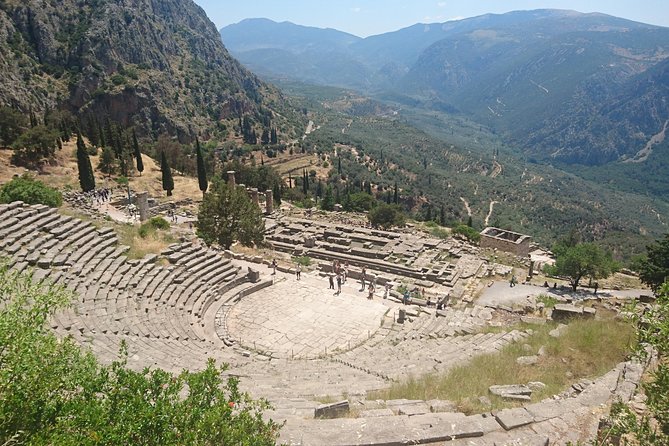 3-Day Trip to Delphi and Meteora from Athens - Athens departure and the long road north