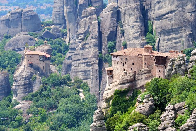 3-Day Trip to Delphi and Meteora from Athens - Day 2: The five-hour transfer to Kalambaka