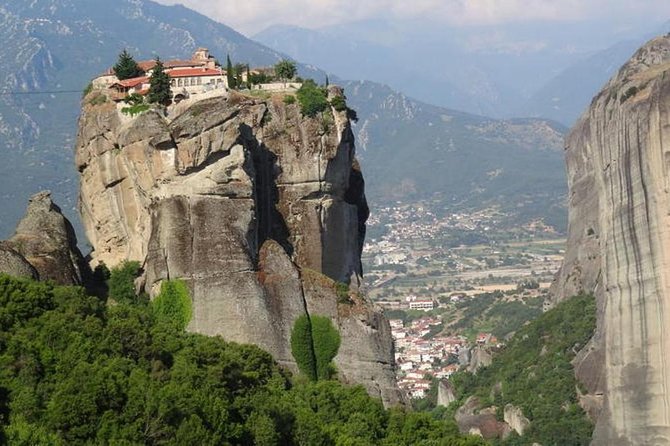 4-Day Classical Greece Tour: Epidaurus, Mycenae, Olympia, Delphi, Meteora - How hard is the tour?