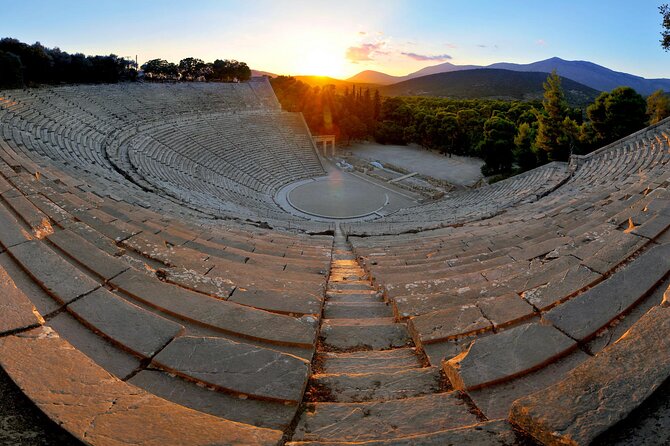 4-Day Classical Tour Greece: Epidaurus, Mycenae, Olympia, Delphi, Meteora - Day 1: From the Corinth Canal to Mycenae