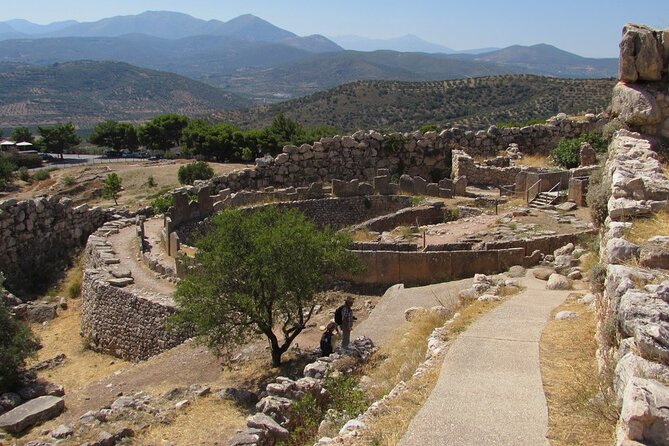 4-Day Private Peloponnese, Delphi and Meteora Tour from Athens - Who will enjoy this trip most