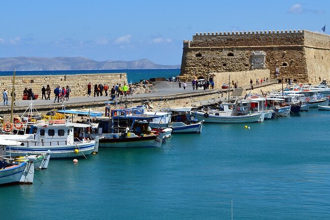 4 Day Private Tour, Crete, Santorini, Mykonos, Delos from Athens - Why the private format helps, and where it falls short