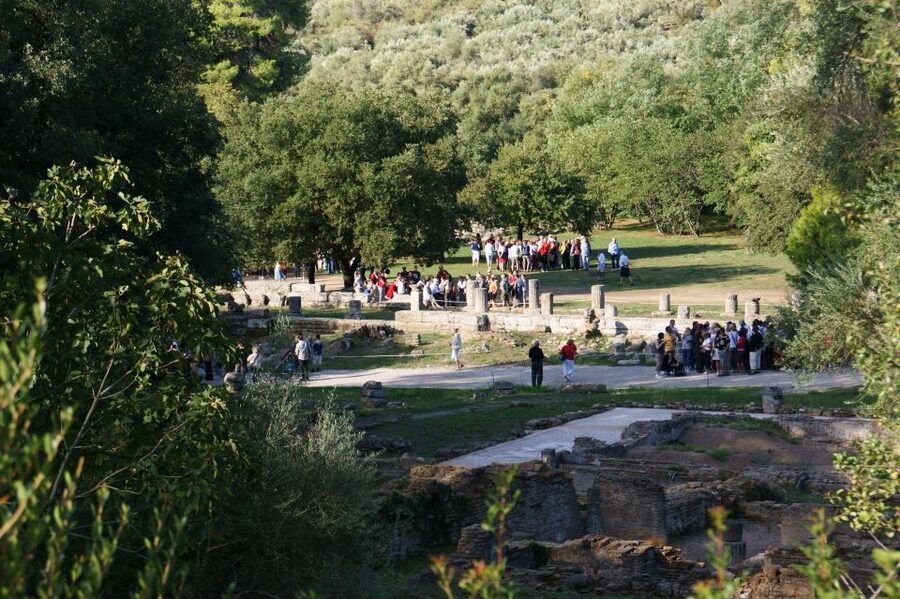 4-Day Tour of Mycenae, Epidaurus, Olympia, Delphi & Meteora - Is this the right way to see ancient Greece?