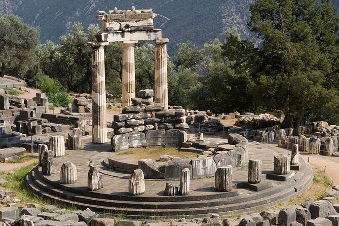4day Spanish tour in Epidaurus Mycenae Olympia Delphi and Meteora - Day 4: Meteora and Thermopylae