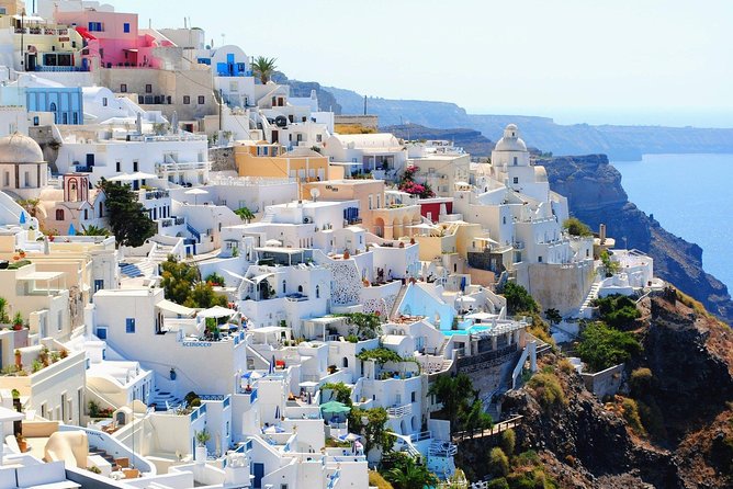 5 Day Tour in Delphi, Meteora, Santorini, Mykonos and Delos - Delphi in five hours, from Arachova to Apollo
