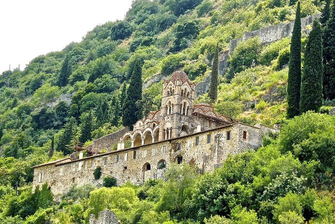 6-Day Private Tour - Delphi, Meteora, Nafplio & Monemvasia - Meteora, where monasteries cling to stone pillars