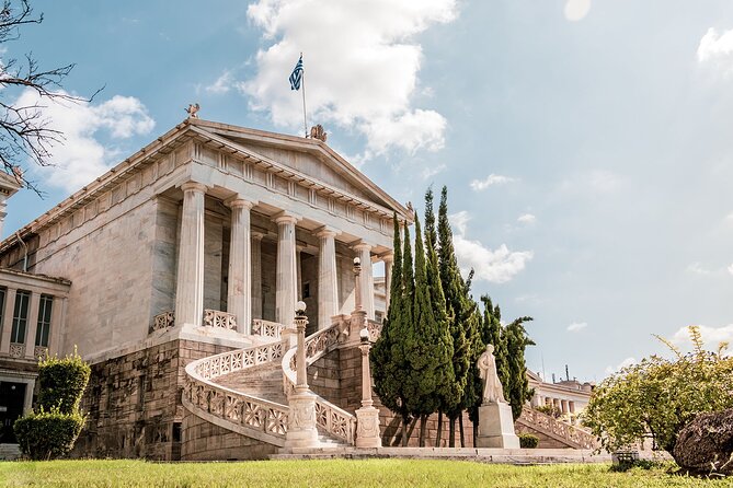 8-Day Classic Greece Tour: Athens, Epidaurus, Mycenae, Olympia, Delphi & Meteora - Delphi, the ancient center of the world