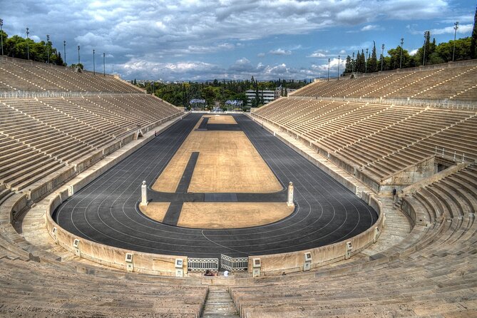 Acropolis and Athens Sightseeing half day Spanish guided tour - Hadrian’s Arch and the Roman chapter of Athens