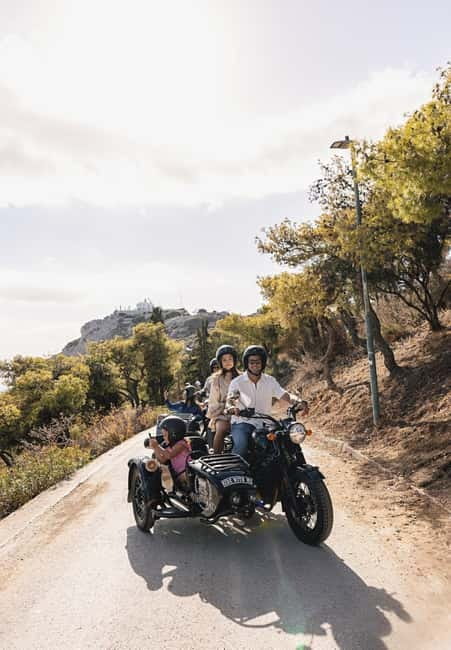 Acropolis & Lycabettus: Discover Hidden Gems of Athens - Meeting at Panellinion Parking Vintage Café