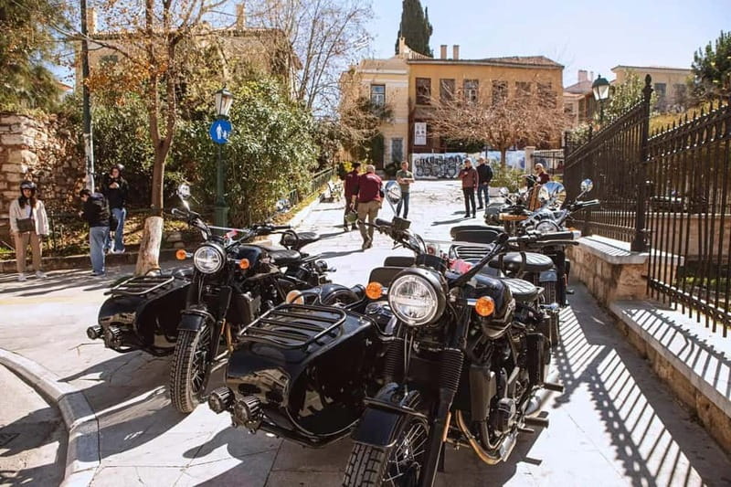 Acropolis & Lycabettus: Discover Hidden Gems of Athens - Switching Seats and Staying Comfortable