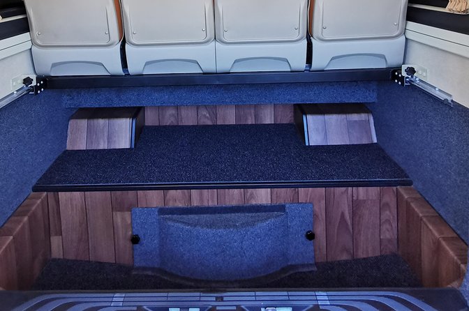 AIRPORT TRANSFER to/from hotel (up 14 in a luxurious Minibus ) - Group size and the real value of $32.41