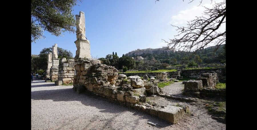 Ancient Agora: Audiovisual self-guided tour with 3D models - A closer look at the 16 featured monuments