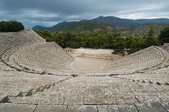 Argolis Olympia Delphi & Meteora 4-Day Tour - Day three: Delphi, Arachova, and Kalambaka