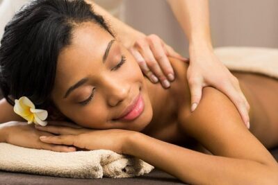 Aroma Massage – Enjoy a complete Spa experience from the comfort of your room