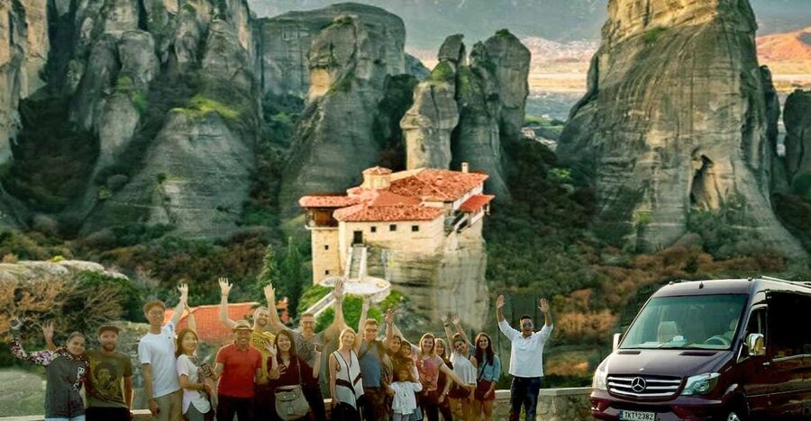 Athens: 2-Day Meteora Tour in Spanish with Guide & Hotel - Key points to know before booking