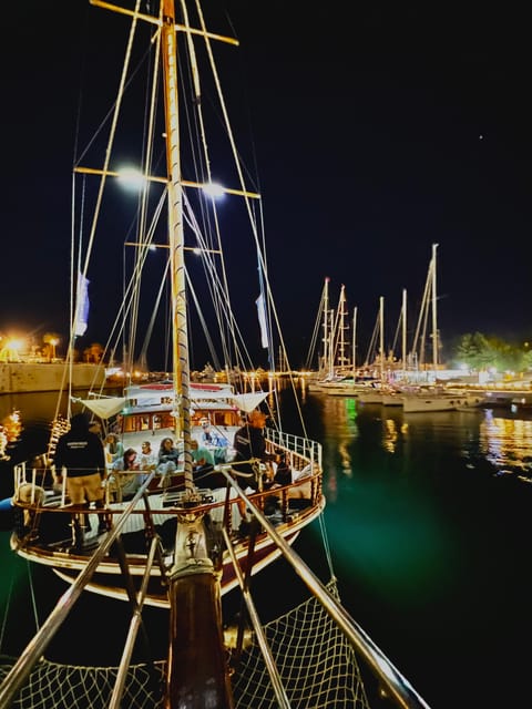 Athens: 3-Hour Sunset Cruise with Swim Stop, Snacks & Drinks - Why a sunset cruise works so well in Athens