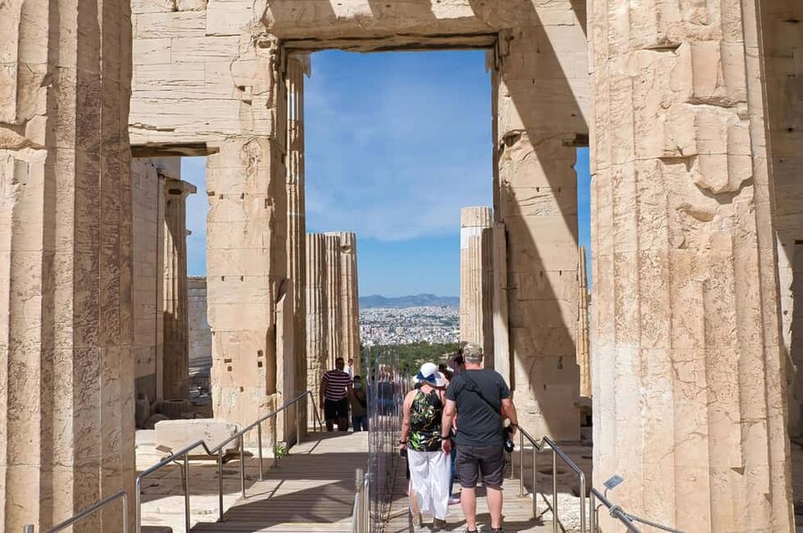 Athens: Acropolis Self-Guided Audiovisual Tour w/ 3D Models - The Erechtheion and its unusual design
