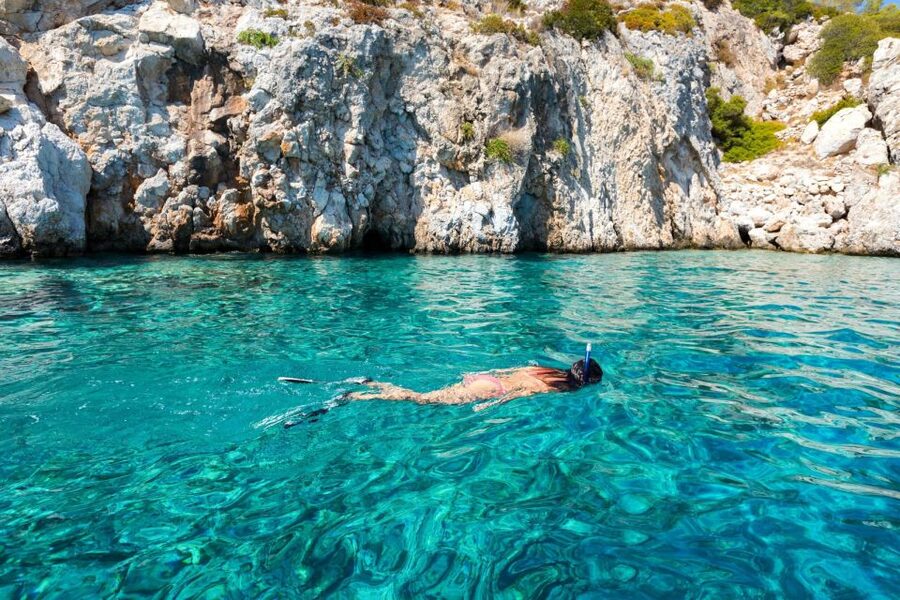 Athens: Aegina, Agistri & Metopi Swimming Cruise with lunch - The ride home with music and dancing