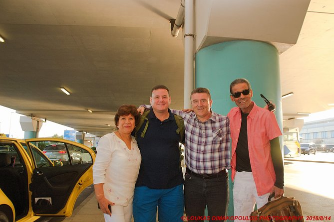 Athens Airport Transfers To the city of Athens - Finding your driver at arrival area A or B