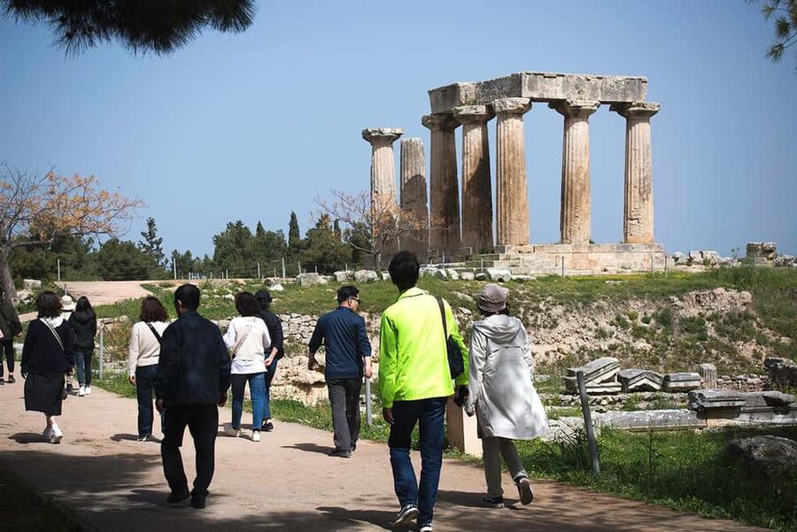 Athens: Ancient Corinth & Nafplion Guided Premium Tour - Lunch options and the value question