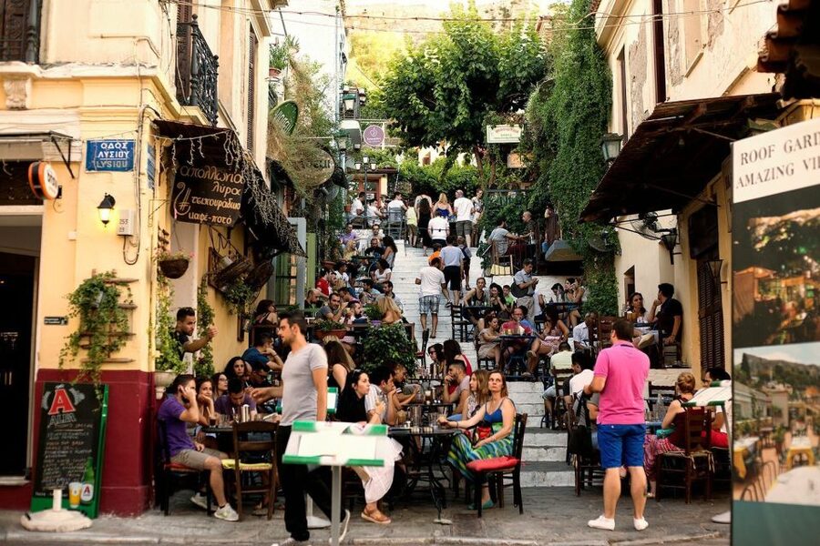 Athens at Twilight Night Tour with Drinks and Meze Dishes - Who will enjoy this Athens night tour?