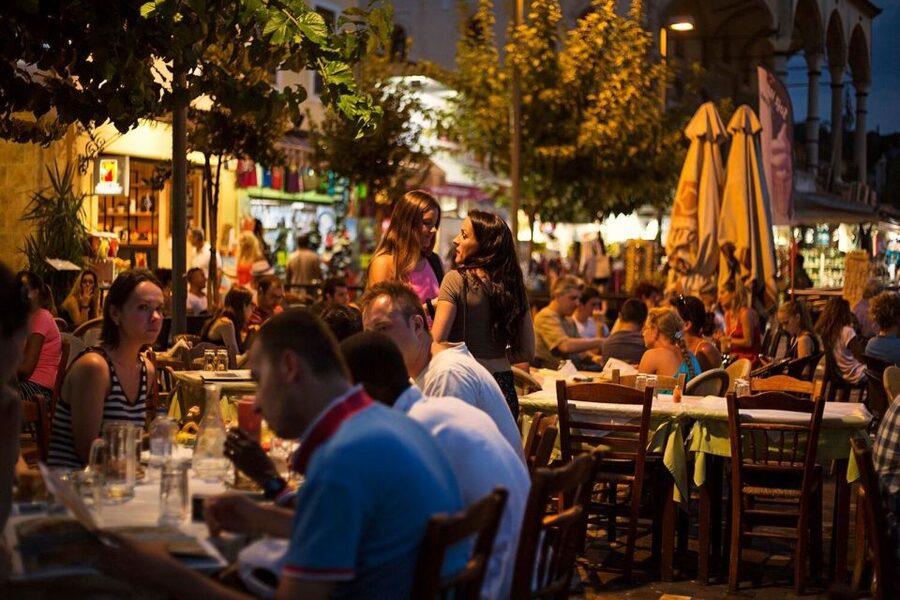 Athens at Twilight Night Tour with Drinks and Meze Dishes - The carbon-neutral angle