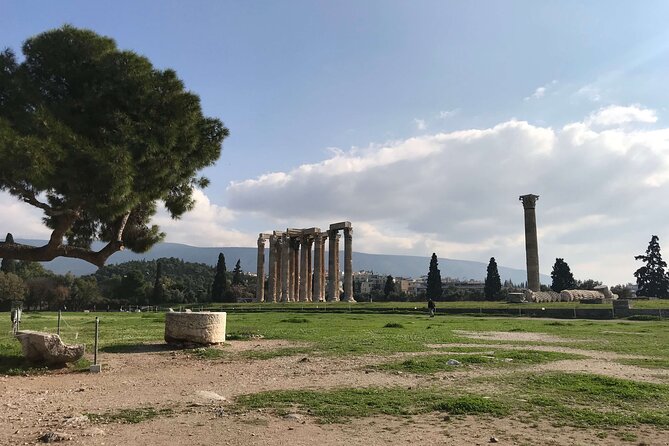 Athens by E-Bike: Monuments, Food & Transfers (Cruise Tour) - Guides, group size, and the feel of the ride