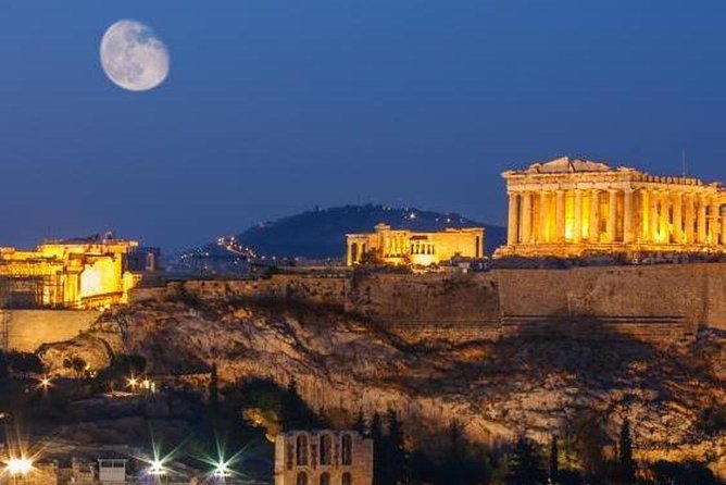 Athens by night - Why Athens works better on an evening walk