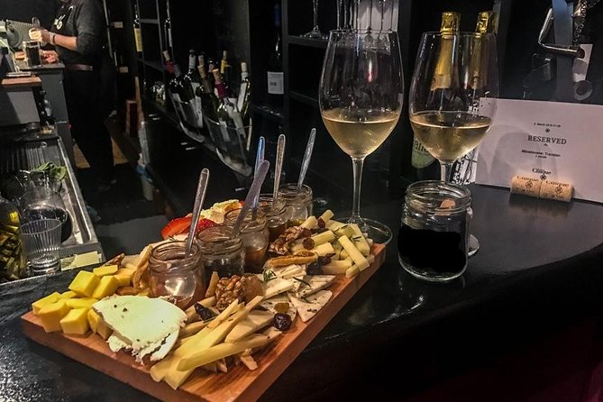 Athens by Night: Small Group Sightseeing with Drinks and Food Tasting - Cinque Wine Tastings and the pleasure of small plates