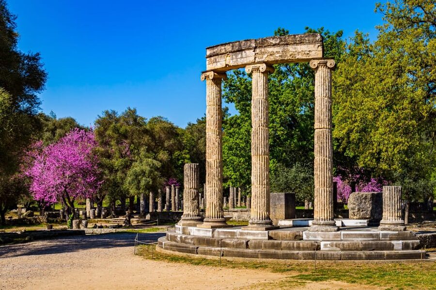 Athens: Corinth Canal and Ancient Olympia Private Trip - Arriving in Olympia for food and free time