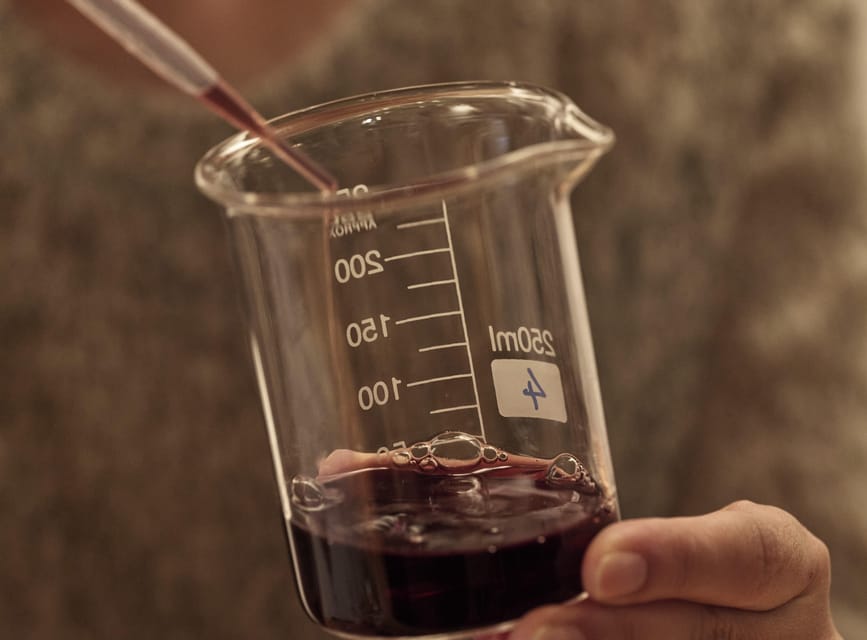 Athens: Create Your Own Wine-Workshop under the Acropolis - Who will enjoy this most