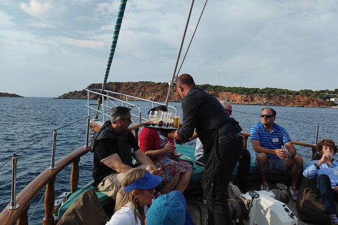 Athens cruise: Agistri, Moni/Metopi, Aegina with lunch & drinks - Moni or Metopi: the day’s best swim