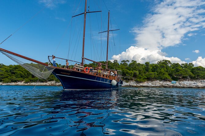 Athens Day Cruise: 3 Islands Tour in the Saronic Gulf with Lunch - Metopi is the day’s best water stop