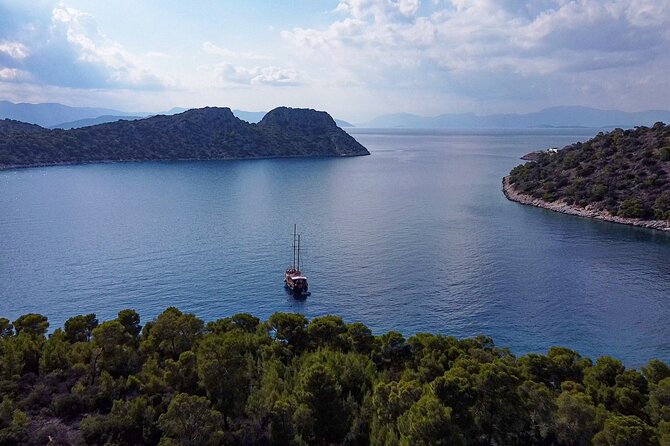 Athens Day Cruise: 3 Islands Tour in the Saronic Gulf with Lunch - Aegina combines ancient ruins and pistachio treats