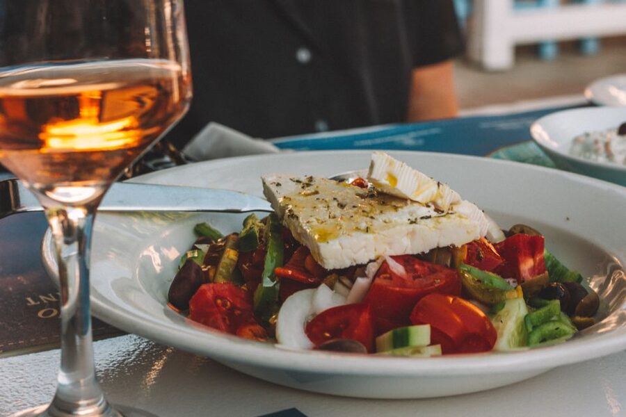 Athens: Evening Guided Walking Tour with Plaka & Dinner - Key points to know before you book
