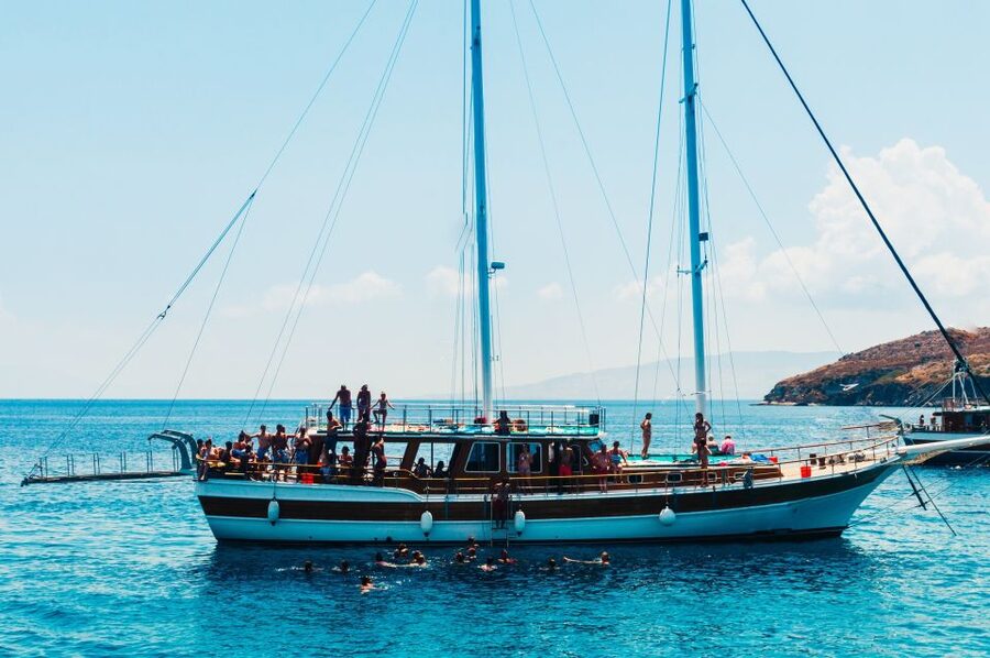 Athens: Full-Day Island Hopping Cruise with Lunch & Transfer - Starting from central Athens before the heat builds