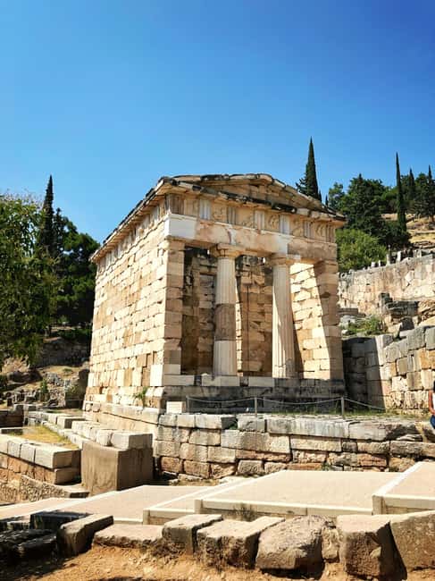 Athens: Full Day Trip Delphi and Arachova - Athena Pronaia and the Famous Circular Temple