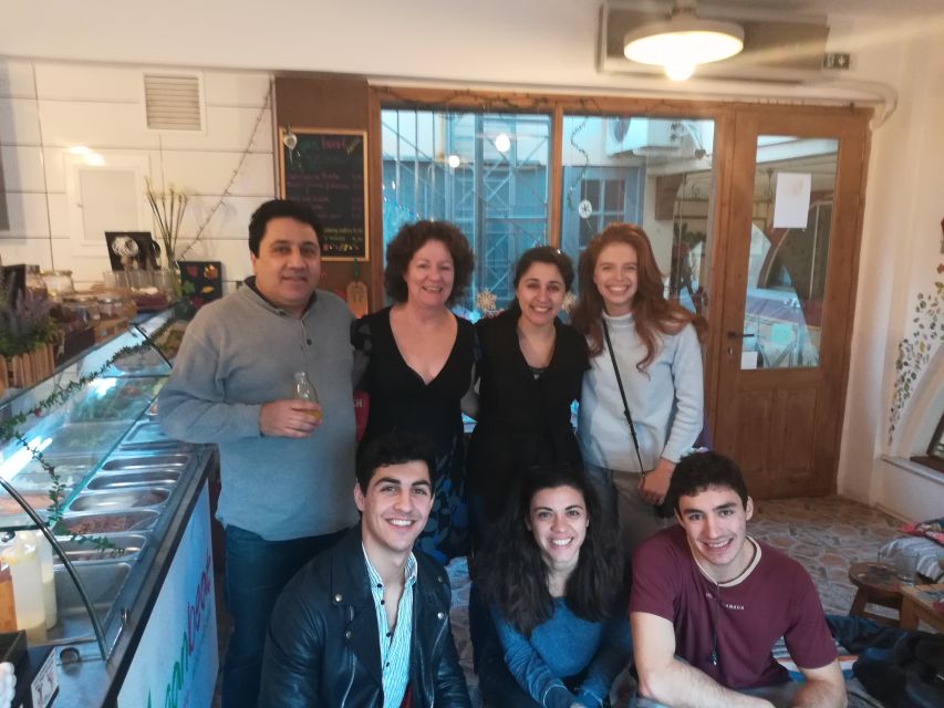 Athens: Gastronomic Vegan Group Walking Tour - Plaka for a short change of scene