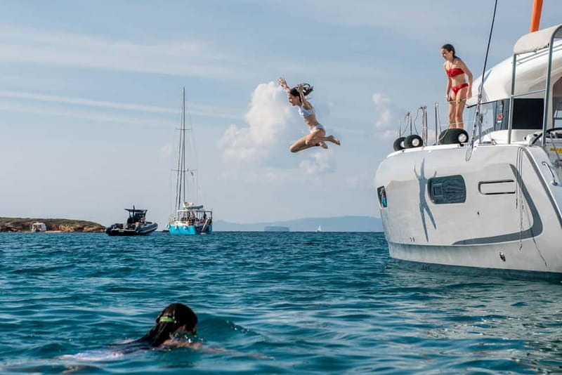 Athens: Half-Day Morning Catamaran Cruise with Meal & Drinks - Getting ready for sun, water, and wind