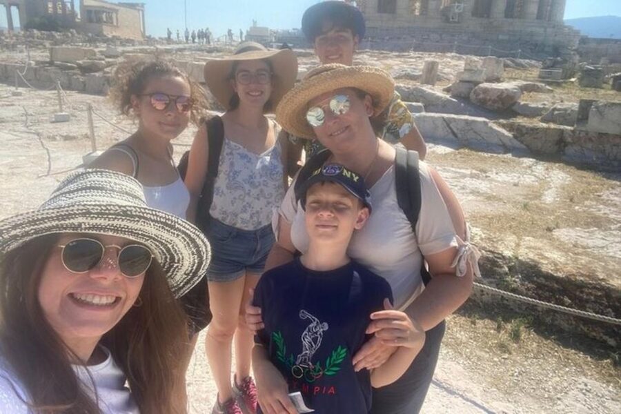 Athens : Highlights & Hidden gems Walking Tour - Guides, language, and the human factor