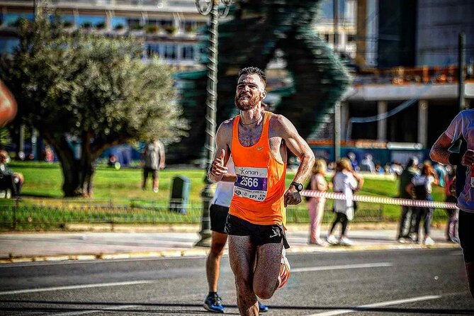 Athens Highlights: Urban Run experience with a Local - Parliament, the National Garden, and a change of pace