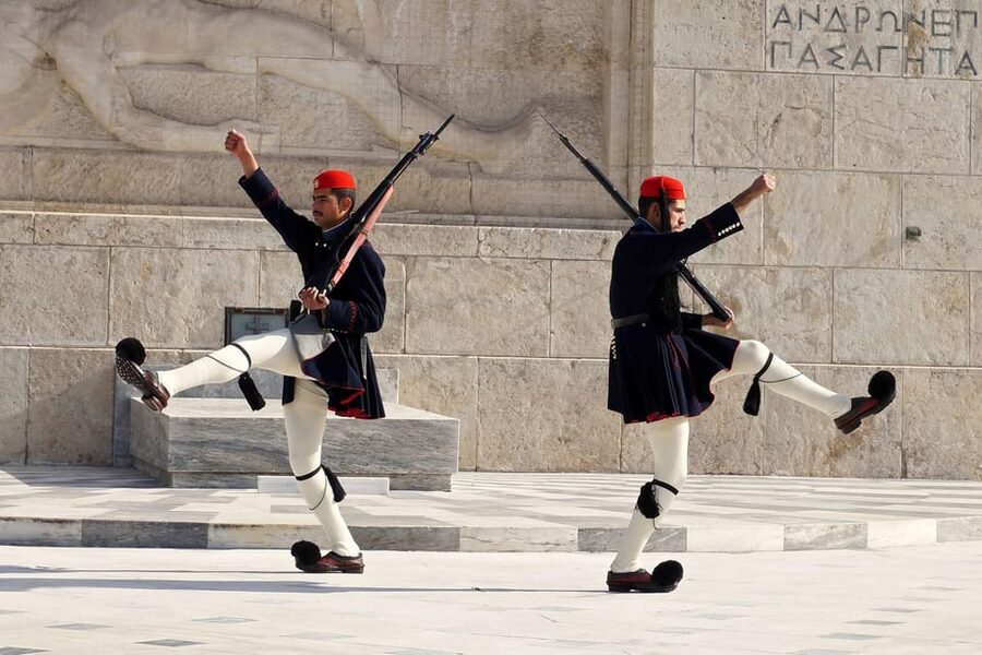 Athens: Hop-On-Hop-Off & Acropolis & Acropolis Mus.& 3 audio - Riding the Athens hop-on hop-off bus