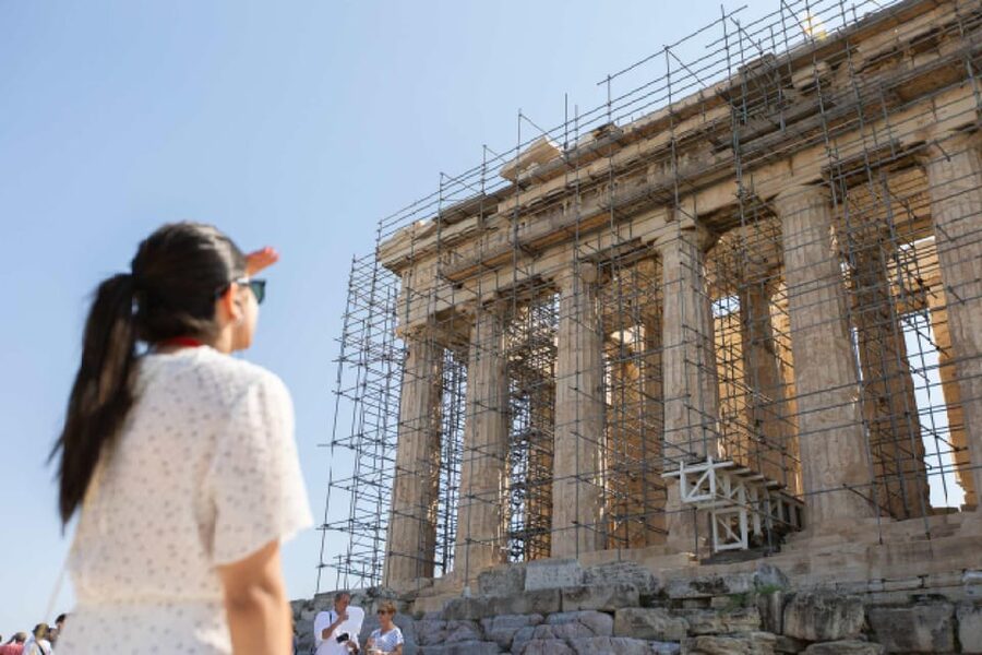 Athens: Hop-On Hop Off Bus with Acropolis ticket & 2 audios - Plaka brings the day down to street level