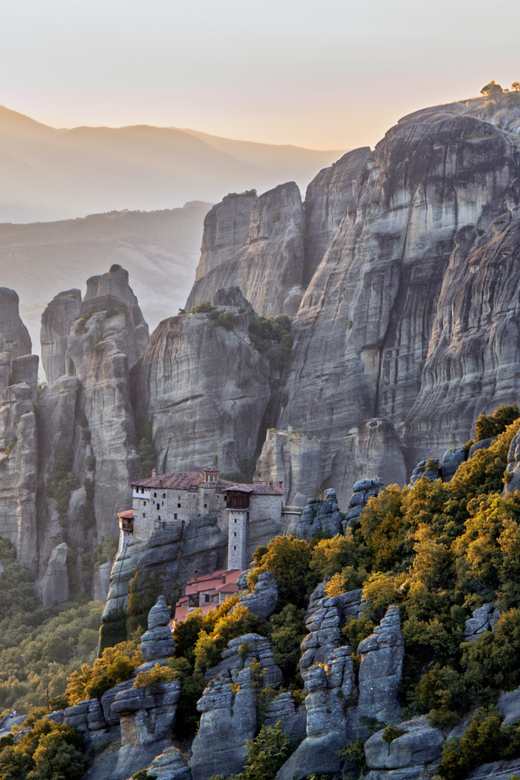 Athens: Meteora Day Trip with Audio Guide and Lunch Option - Kalabaka gives you an hour to pause