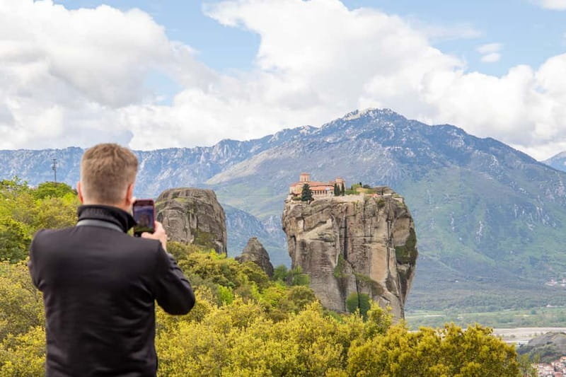 Athens: Meteora Monasteries Day Tour with Lunch - Returning through Kalabaka to Athens