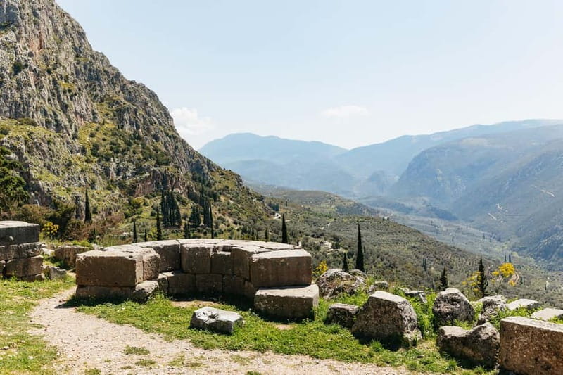 Athens: Mythology of Delphi, Museum and Arachova Guided Tour - Arachova gives the day a local pause